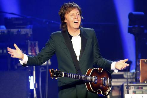 Paul McCartney encanta a fans en Santiago de Chile